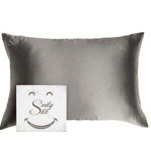 NWT Smily Silk Pillowcase - 100% Pure Mulberry Silk - 22Momme Highest Gr…